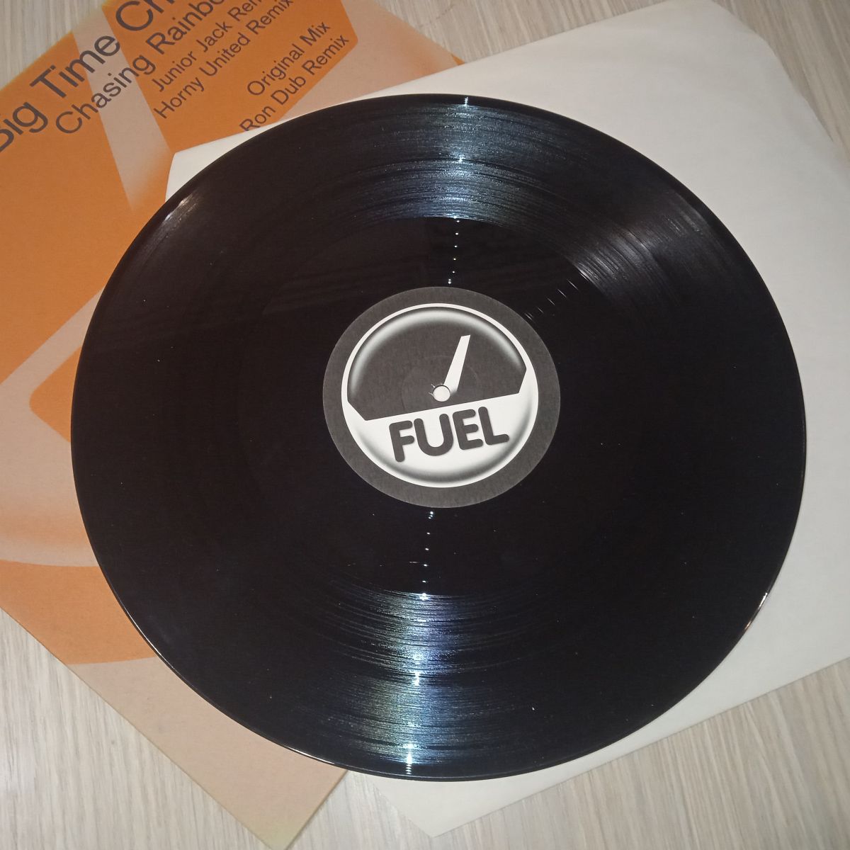 Big Time Charlie – Chasing Rainbows (Vinyl,2001) - Image 2
