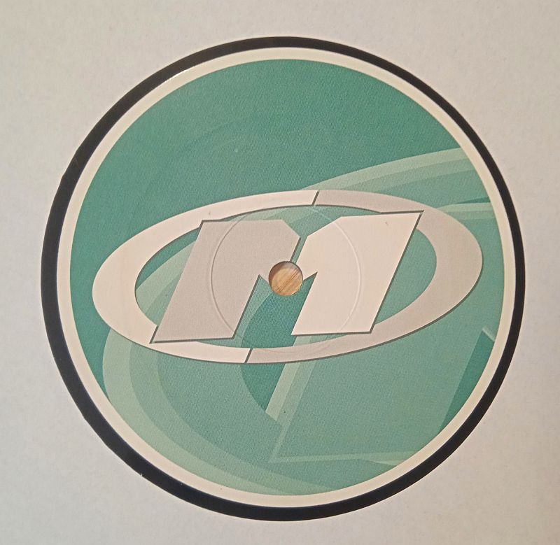 Future Funk Feat. Gary Williams – Fires Me Up (Vinyl,2000) - Image 3