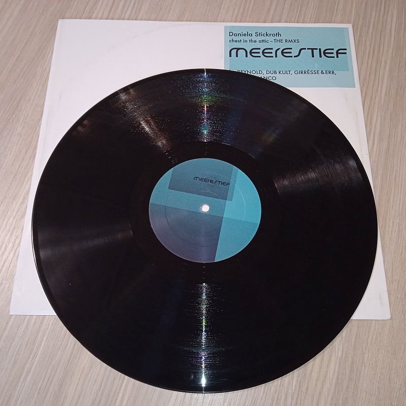 Daniela Stickroth – Chest In The Attic (The RMXS) (Vinyl,2007) - Image 4