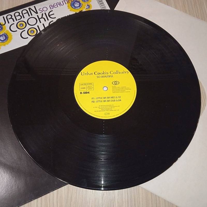 Urban Cookie Collective – So Beautiful (Vinyl,1995) - Image 4