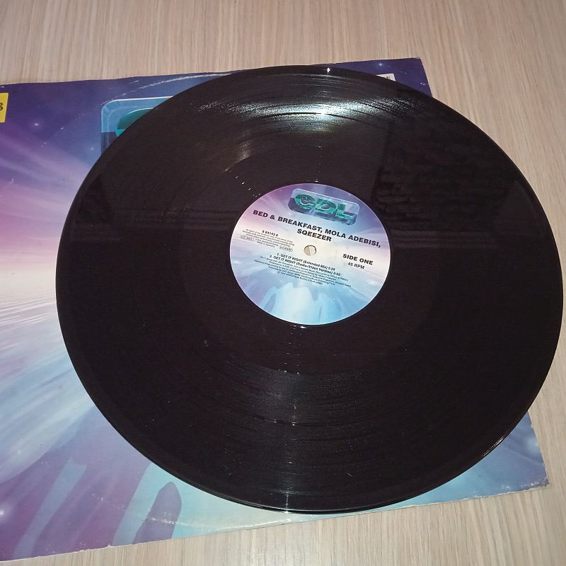 Bed & Breakfast, Mola Adebisi, Sqeezer – Get It Right (Vinyl,1997) - Image 2
