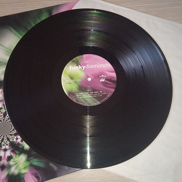 Funky Diamonds – I Know That You Want Me (Vinyl,1997) - Image 2