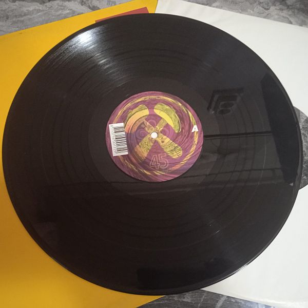 Robbie Rivera – First The Groove (Remix) (Vinyl,1999) - Image 2