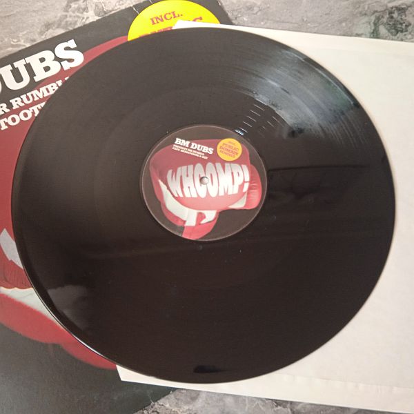 BM Dubs Presents Mr Rumble Feat. Brasstooth & Kee – Whoomp! (Vinyl,2001) - Image 2